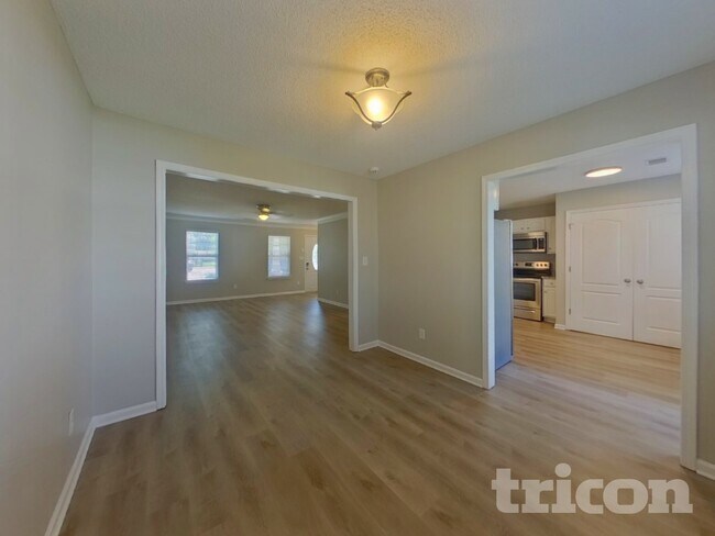 Foto del edificio - 929 Corvus Ct