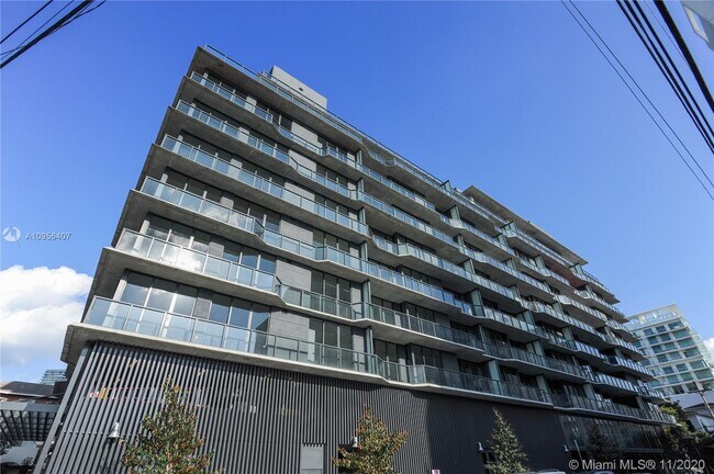 Building Photo - 201 SW 17th Rd