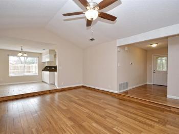 Foto del edificio - 905 Parker Cir
