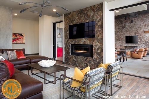 Foto del edificio - 1064 Frank E Rodgers Blvd S