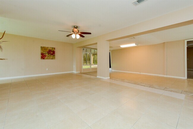Building Photo - 16326 Cypress Bend Dr