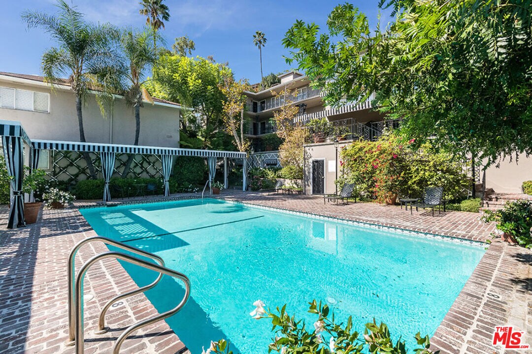 Primary Photo - 1223 Sunset Plaza Dr
