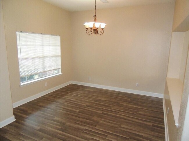 Building Photo - 3207 Crestbridge Ln