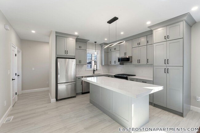 Building Photo - 120 St Andrew Rd