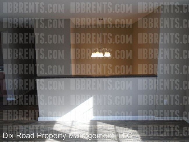 Building Photo - 3 br, 1.5 bath House - 215 Eller Avenue,