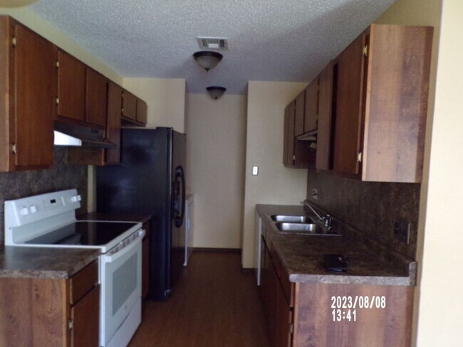 Foto del edificio - 6109 NW Elm Ave