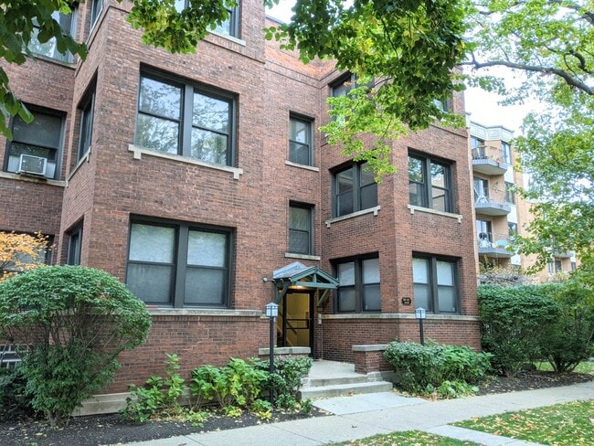 Building Photo - 837 Judson Ave