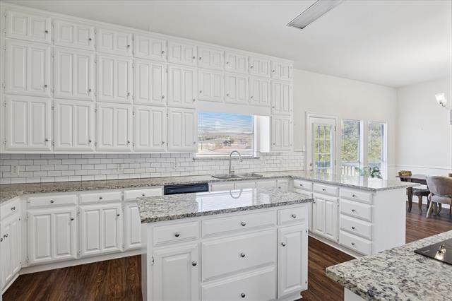 Foto del edificio - 2916 Patino Rd