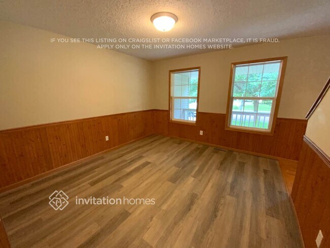 Foto del edificio - 10322 Kali Ave NE