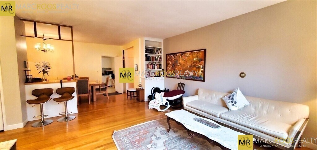 Foto principal - 573 Washington St