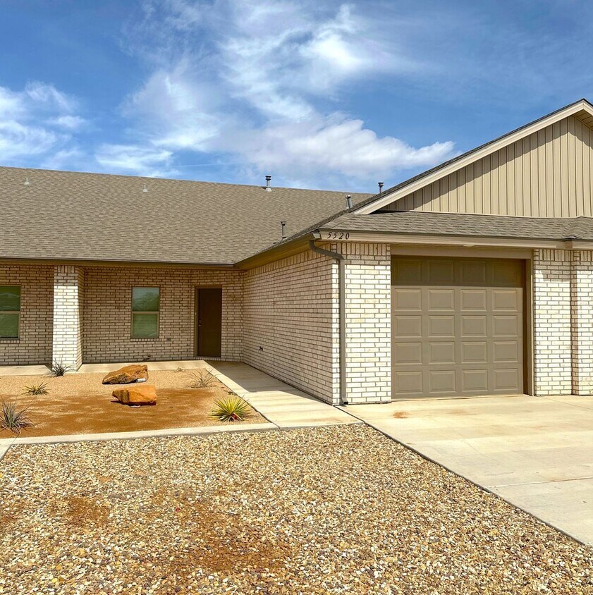 5520 Kemper St, Lubbock, TX 79416 Townhome Rentals in Lubbock TX
