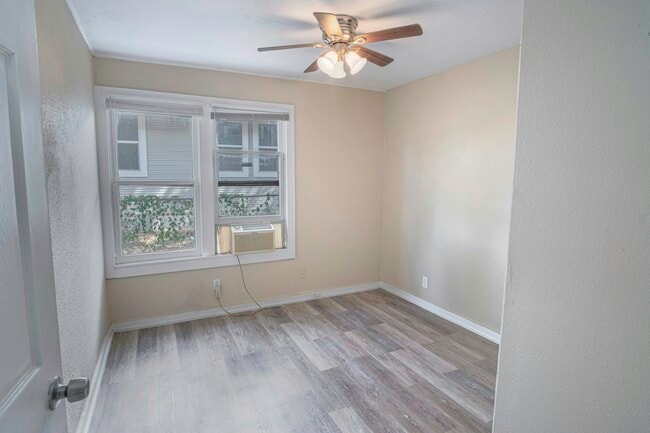 Foto del edificio - 342 Vine St