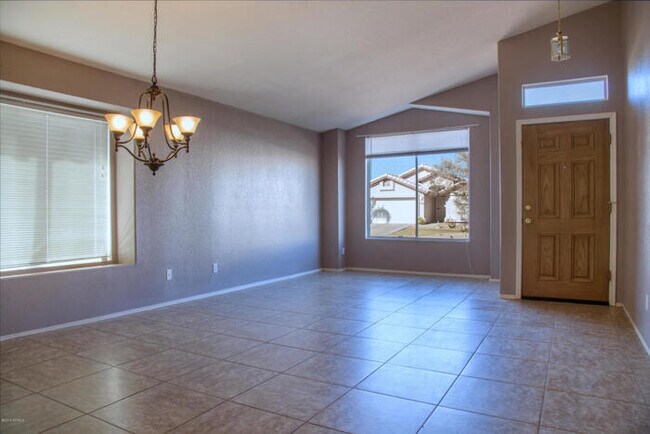 Foto del edificio - 8641 W DAVIS RD, Peoria, AZ 85382