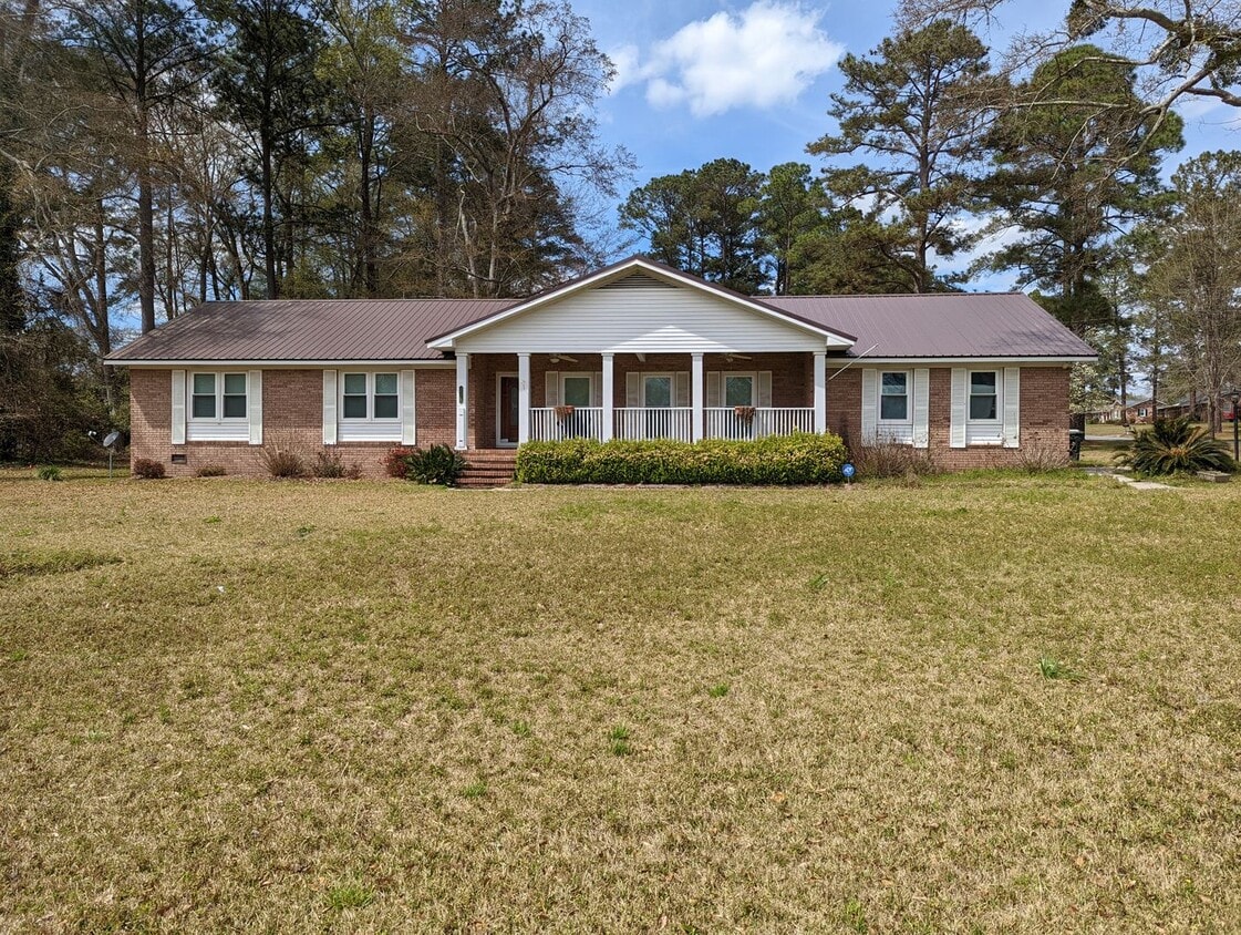Primary Photo - 216 Brookwood Drive