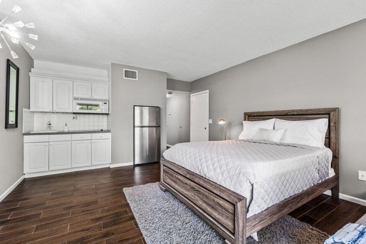 Foto principal - 11863 Wimbledon Cir