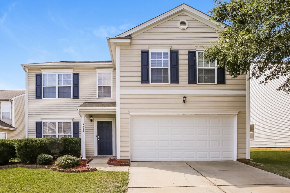 Foto principal - 9307 John Russell Rd