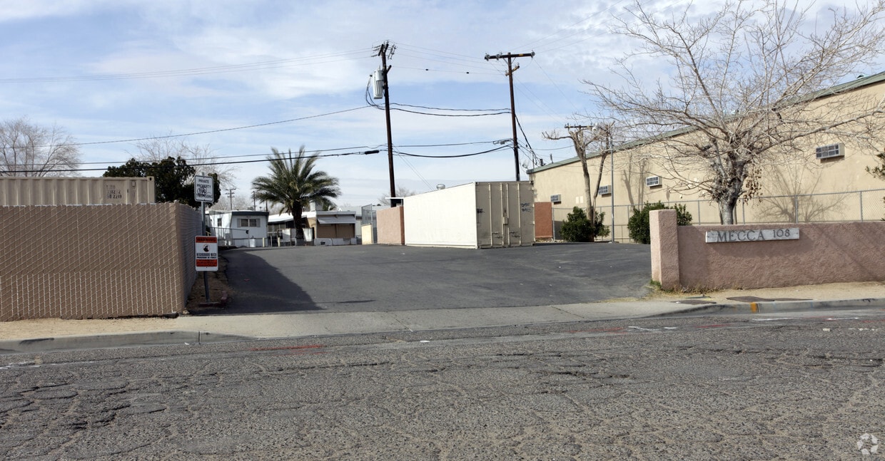 Primary Photo - 108 Cal Ave