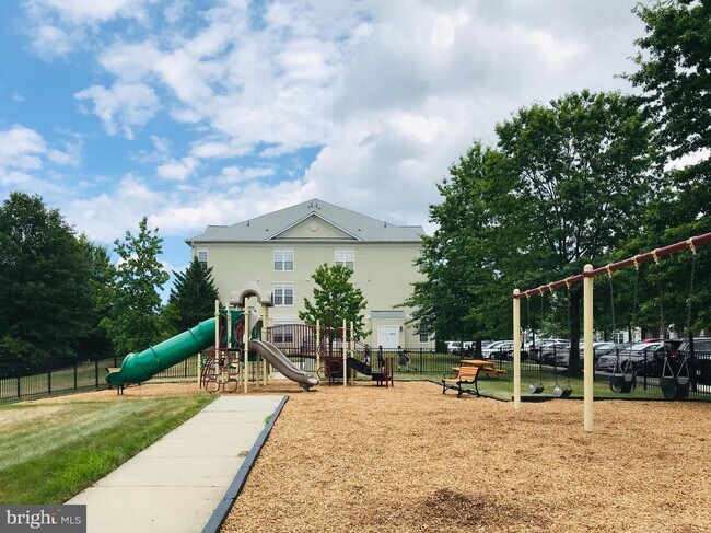 Foto del edificio - 42496 Mayflower Terrace