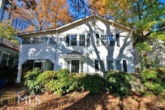Building Photo - 32 Highland Dr NE