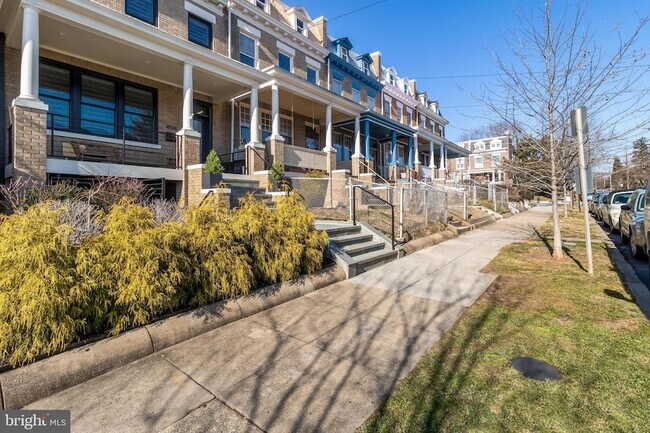 Foto del edificio - 4514 15th St NW