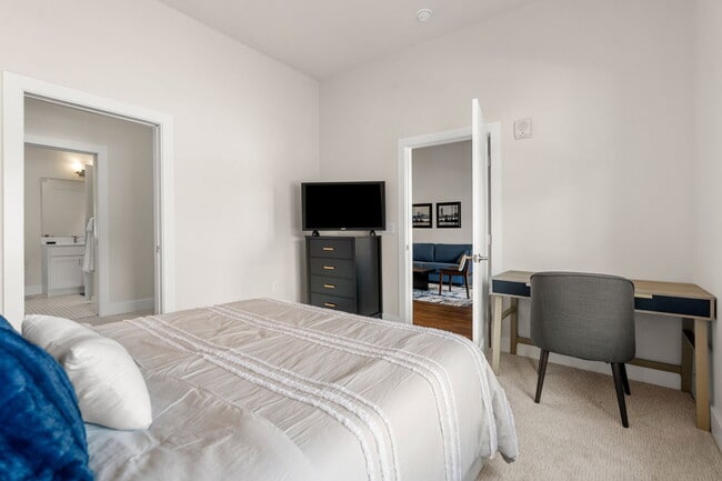 Building Photo - Middleborough Station