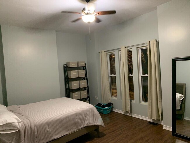 Bedroom - 1023 S Oakley Blvd