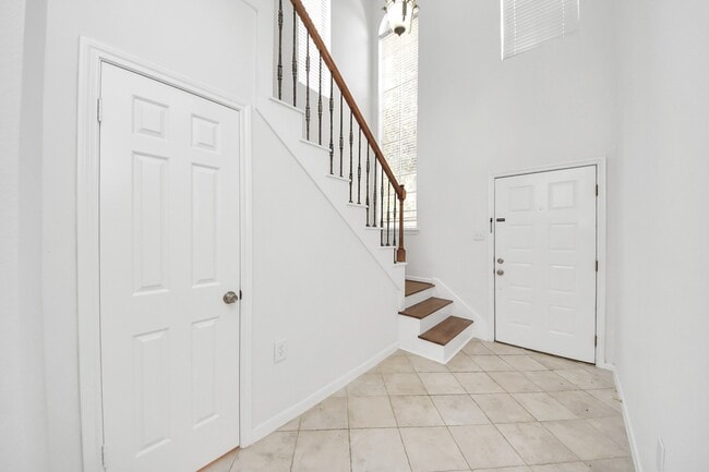 Building Photo - 5515 Strack Rd