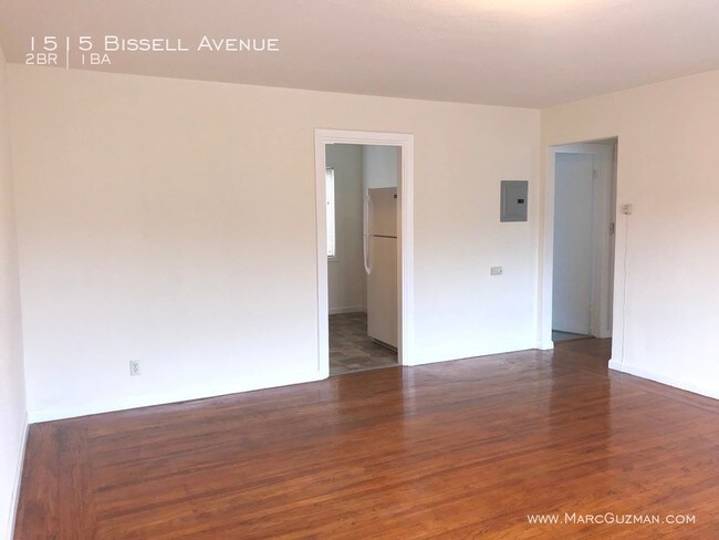 Foto del edificio - Lower Level Apartment Near Bart
