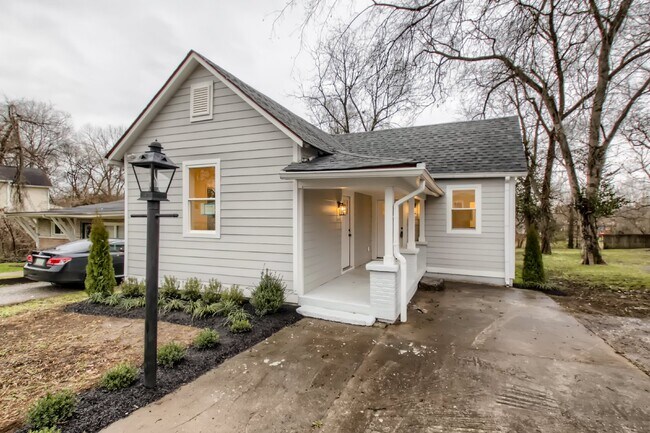 Cozy 2 bedroom, 2 bath home near all thing... - Cozy 2 bedroom, 2 bath home near all thing...
