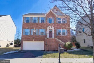 Building Photo - 7629 Hamelin Ln
