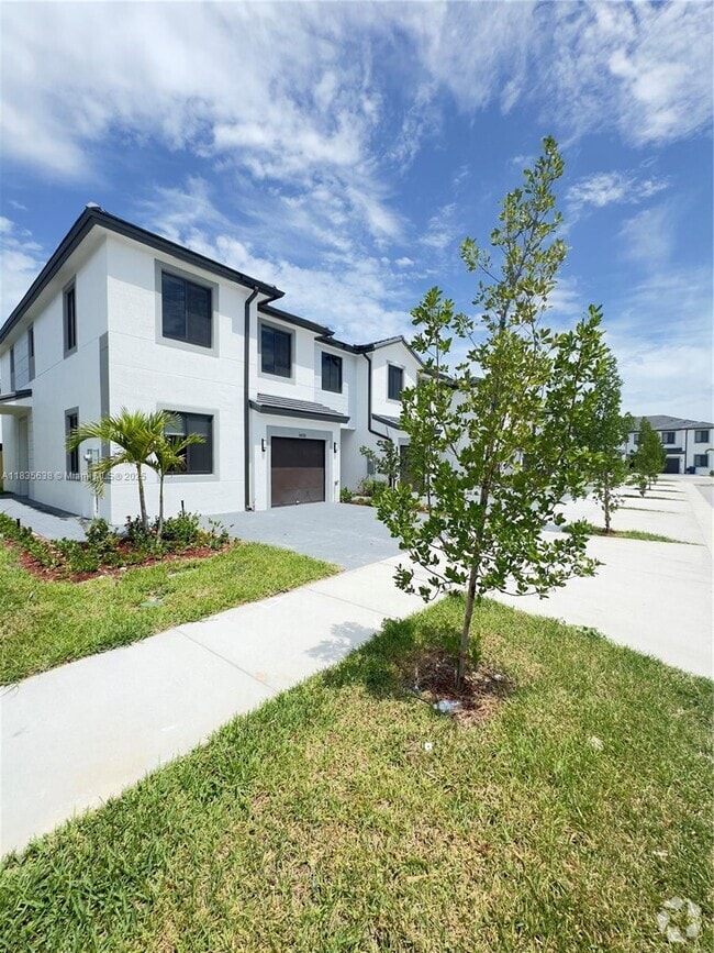 Building Photo - 34501 SW 191st Ct