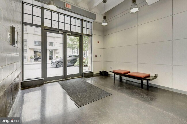 Foto del edificio - 1400 Church St NW