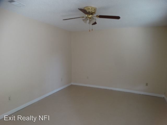 Building Photo - 3 br, 2 bath House - 3005 Lenora Circle