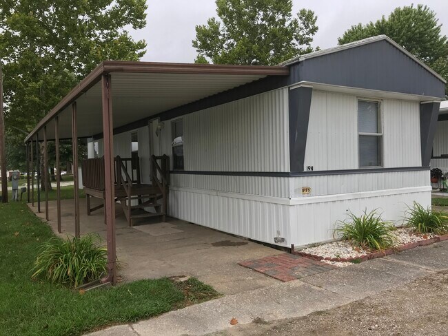 Building Photo - 19 N Clarence Drive