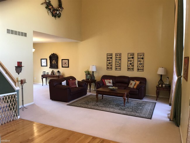 Building Photo - 4 br, 4 bath House - 6590 Shadowood Dr