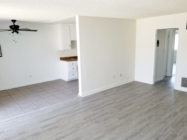 Building Photo - 8362 Amigo Ave