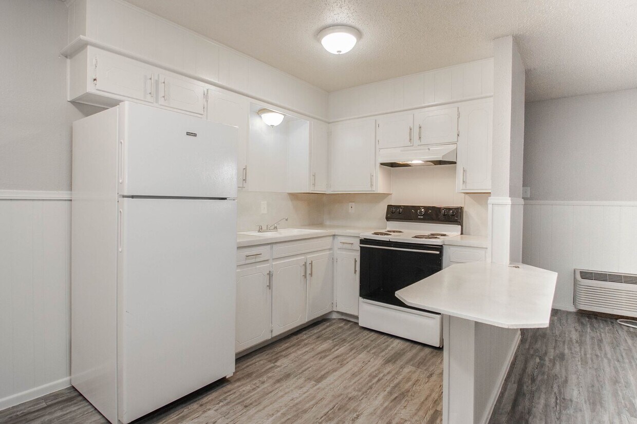Foto principal - Move-In Special No Deposit HURRY ENDS SOON!!