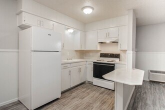 Building Photo - 1305 53rd St