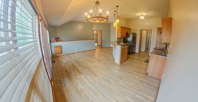 Building Photo - Fenced In Yard + Patio + Pet Friendly + St...