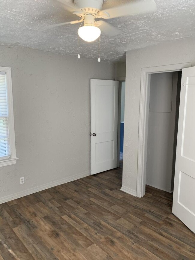 Foto del edificio - 1904 E Madison St