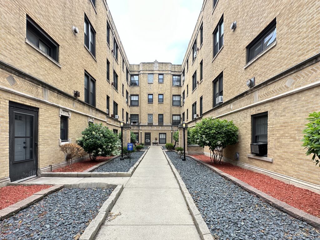 Foto principal - 2847 N Orchard St