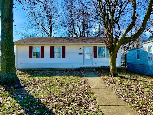 Foto principal - 663 E Cherry St