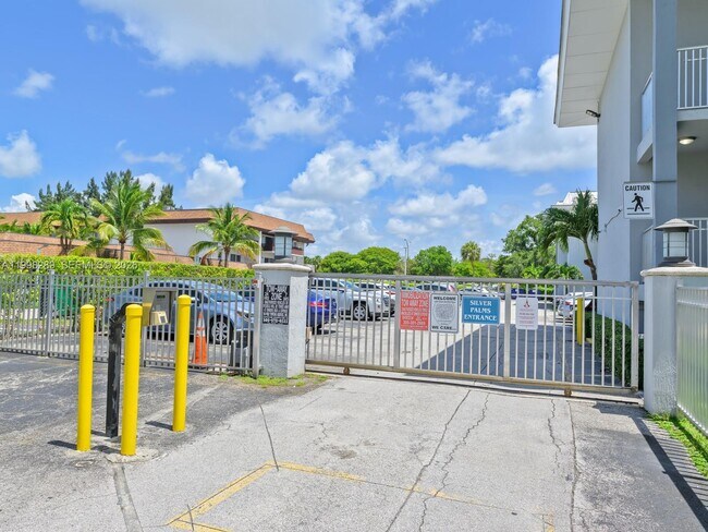 Foto del edificio - 7403 SW 82nd St