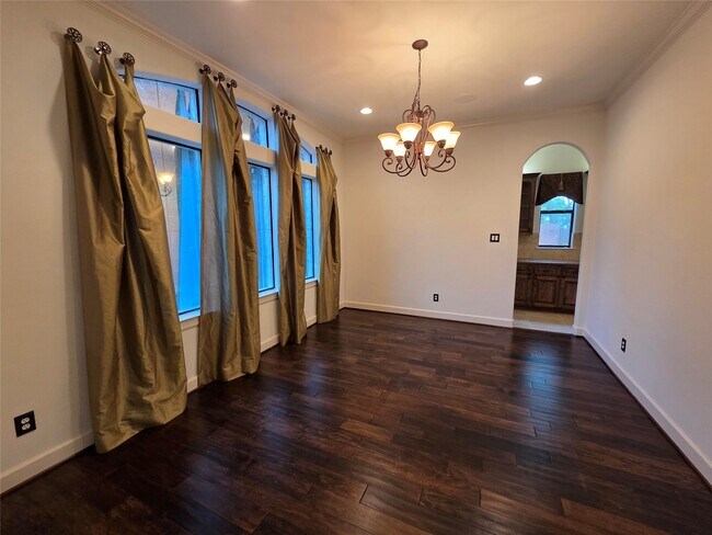 Building Photo - 8803 Van Allen Dr