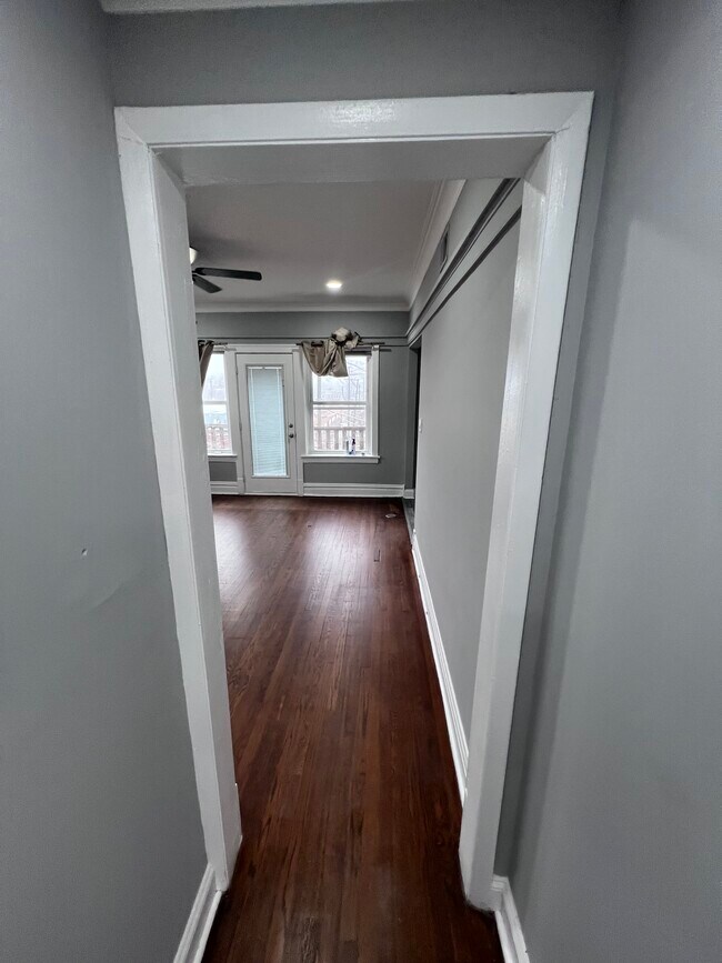 Foto del edificio - 1629 W Granville Ave