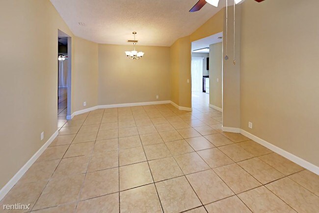 Building Photo - 5680 Strawberry Lakes Cir