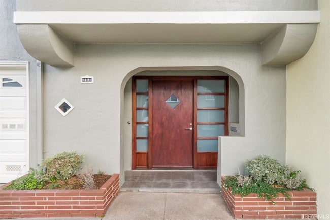 Building Photo - 17 Kronquist Ct