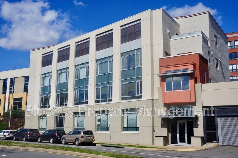 Primary Photo - 105 Monticello Ave