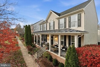 Building Photo - 6711 Selbourne Ln