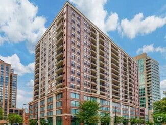 Building Photo - 451 W Huron St